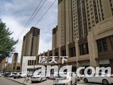 南北户型,精装一楼带小院,小区环境好绿化好。