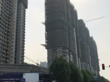 路劲国际城 车位充足 带电梯 高楼层采光充足 小三房 满二