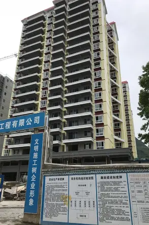 灵贺花园小区实景图