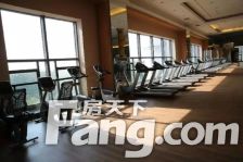 恒大绿洲精装修几乎未住急售带大储藏室带家具家电