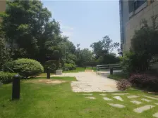 红谷滩一线江景大平层 ,满五唯一 ,大四房纯毛坯。