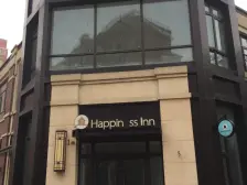 小区中心位置,主卧朝南,中式风格,采光充足