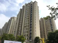 联排别墅,大开间,环境优美,交通便利