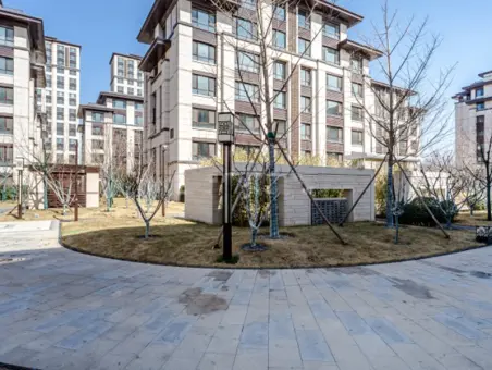 长阳新城 国誉府 216平米 地下室5.5米可做两层 墅质洋