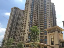 业主诚心出售,学 铁 湖,采光 好 好 好