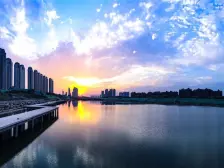 急卖!金水湾观澜苑 大三房 精装 一线河景 产权清晰