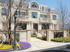 金石滩 纳帕香槟小镇联排别墅 精装上下三层 百平花园