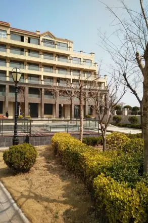 伴月湾小区实景图