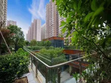 世茂天城 精装大三居 交通便利 主卧客厅朝阳