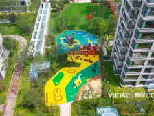 南大街万科,小区里带地下采光井,带大院子