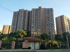 5房设计大平层 | 罕见户型 | 出行方便|业主诚意出售|