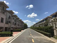 此房户型手续齐全,格局好,出行方便