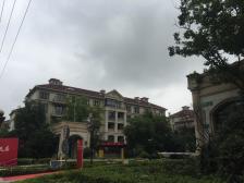 正荣国领总高5层的电梯洋房 大四房 全明户型,有钥匙