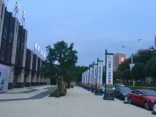 大平台,格局好保养新业主诚意出售,140平舒适大四房