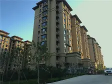 桦林彩雲城 3室1厅 南 北