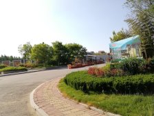 联排别墅 使用面积大 ,环境好,带院