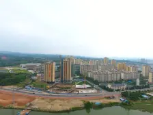 朗月半岛毛坯三房电梯,低楼层采光不错