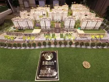 前后带150平米大花园 重金装修 板式通透纯洋房