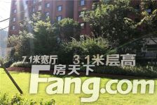 房子格局很好,采光很好,居住舒适。小区配套齐全