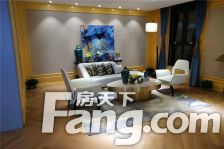 牛津花园 80万精装修的大跃层 上下两层 全天采光