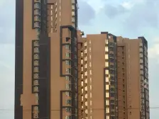 小区次新房 轻轨站物业 证满2年 业主诚心出售