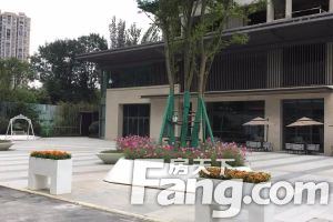 合能枫丹西悦一二期 4室2厅 东南