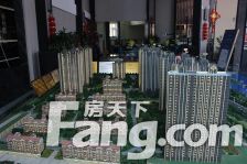 河景大三居直观沂河毛坯可随意装修!