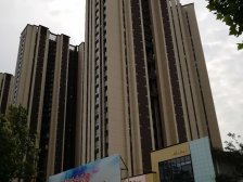 楼层适中,精装修,客厅空间大,适合高品质,改善居住