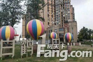 白鹤一号 4室2厅 东