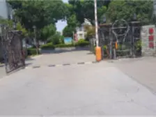 新上房源 春晓苑 联别墅 带车库 大晒台 阳光棚