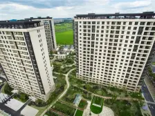 本小区为18年交房的次新小区,小区环境新,物业管理好