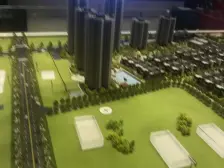 万科别墅,地上三层,带地下室,带两个车位,诚心出售