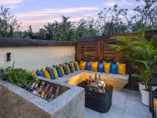 独门独院,精装修,带院,带露台,无纠纷