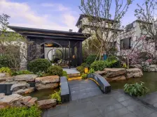 合院独门独院,地势高,采光充足 不沿街 风景好