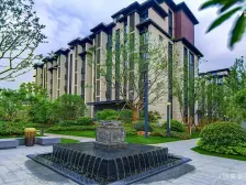 永威逸阳溪畔一楼带院 小区挨着科学大道 出行方便