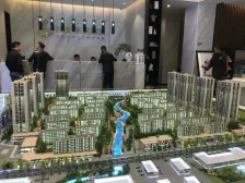 时代广场商圈旁洋房 视野好 自带公园 正看小区中庭