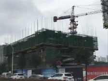 好位置的洋房 新城带车位出售,好楼层哦!