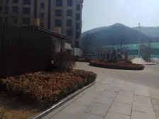 海韵华府两室70万精装修小区中间位置采光充足有车库