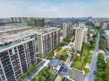 地铁口 精装4房 好楼层诚意出售