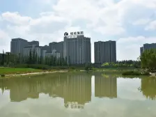 中间楼层。全天采光 视野好 落地窗