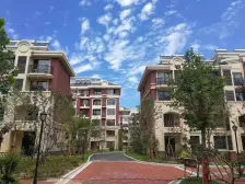 中冶联排别墅地上四层带车位实用率高