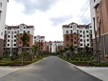 文雅苑两室毛坯 南北阳台都已封装。