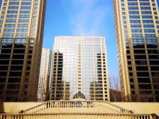 南侧无任何遮挡,改造的空间较大。