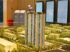 融创御湖宸院一期晟禧园 4室2厅 南 北