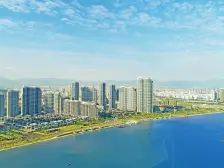 环东海域 交通便利 环境优美 花园和露台 上3层下2层