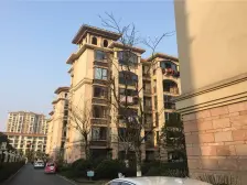 象湖明珠 南北通透,采光好 视野好,诚心出售