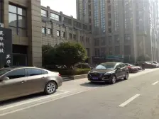 民用水电,交通便利,购物方便,环境优美