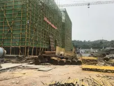 夷陵万达商圈,精装复式,诚心出售。