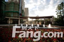 金山地铁融侨次新房-三房两卫,正对社区花园,满两年