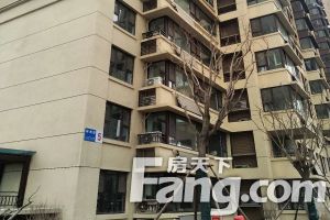 力高蓝湖郡,三室两厅两卫,中间楼层,